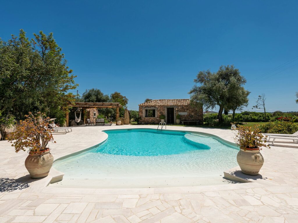 CAGNULARI_035_BOOKING